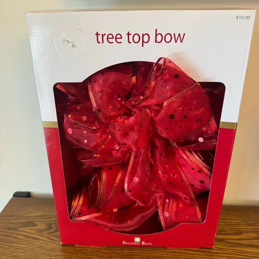 Red Tree Top Bow